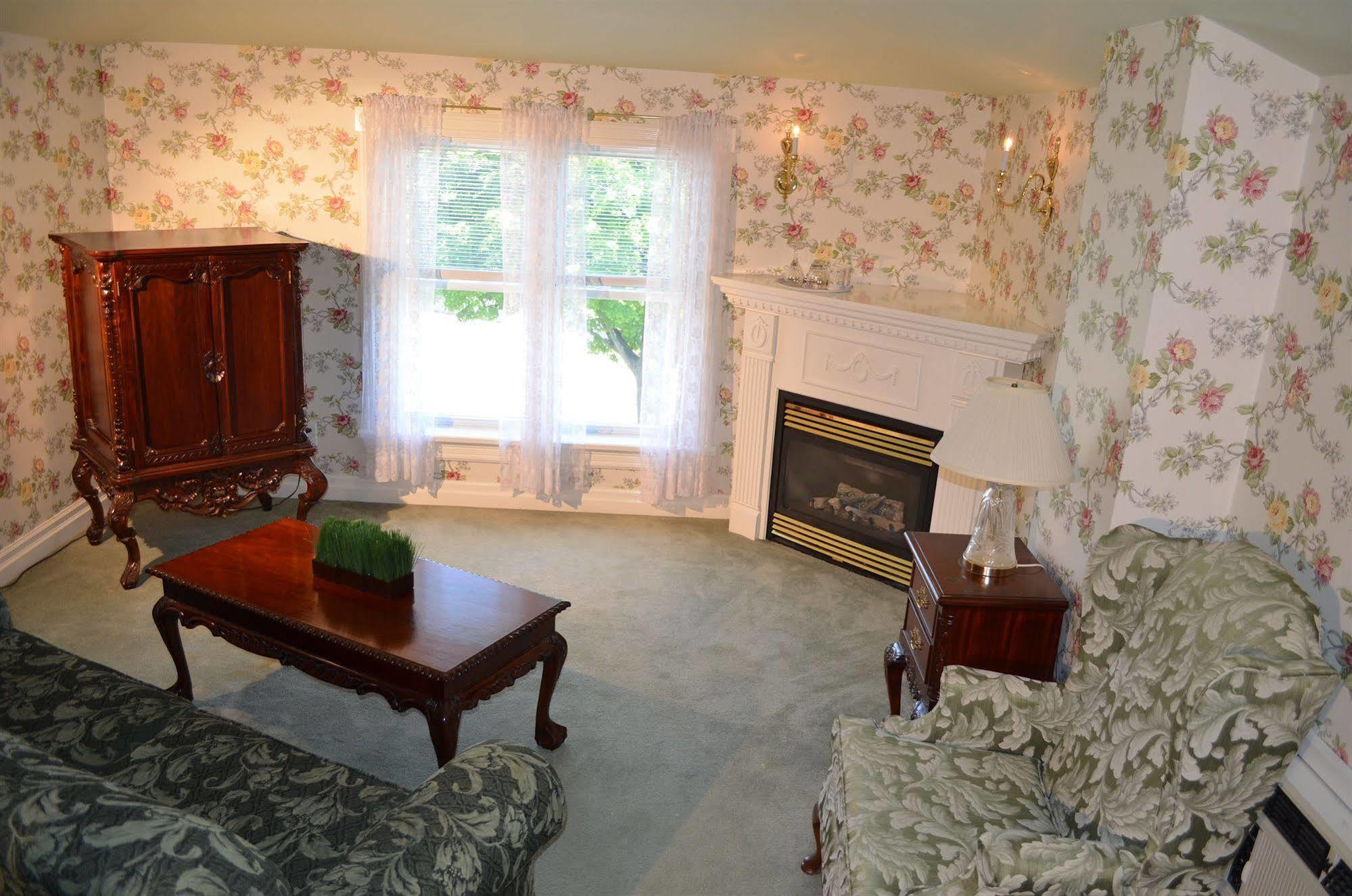 Bedham Hall 3* Niagara Falls